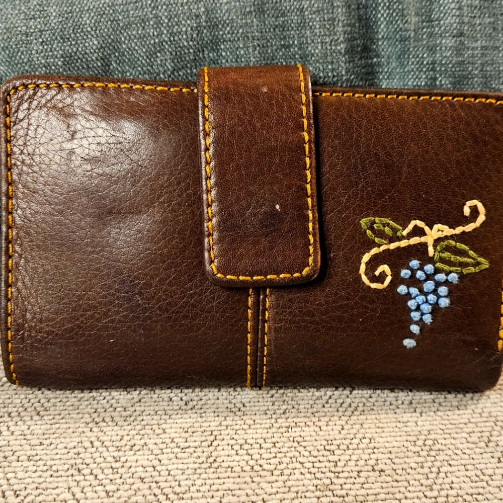 Fossil Vintage Leather Boho Wallet